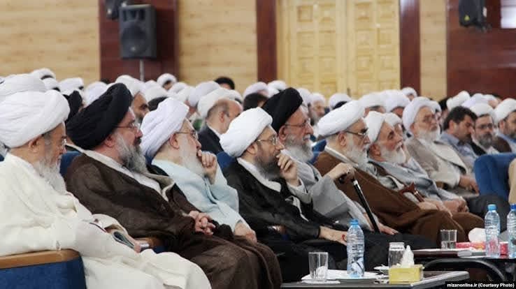 تصویر: آخوند حکومتی یا روحانی وارسته